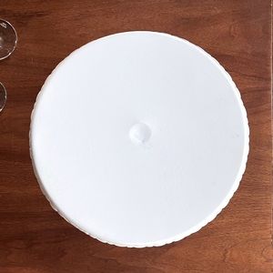 White Ruffle Metal Cake Stand